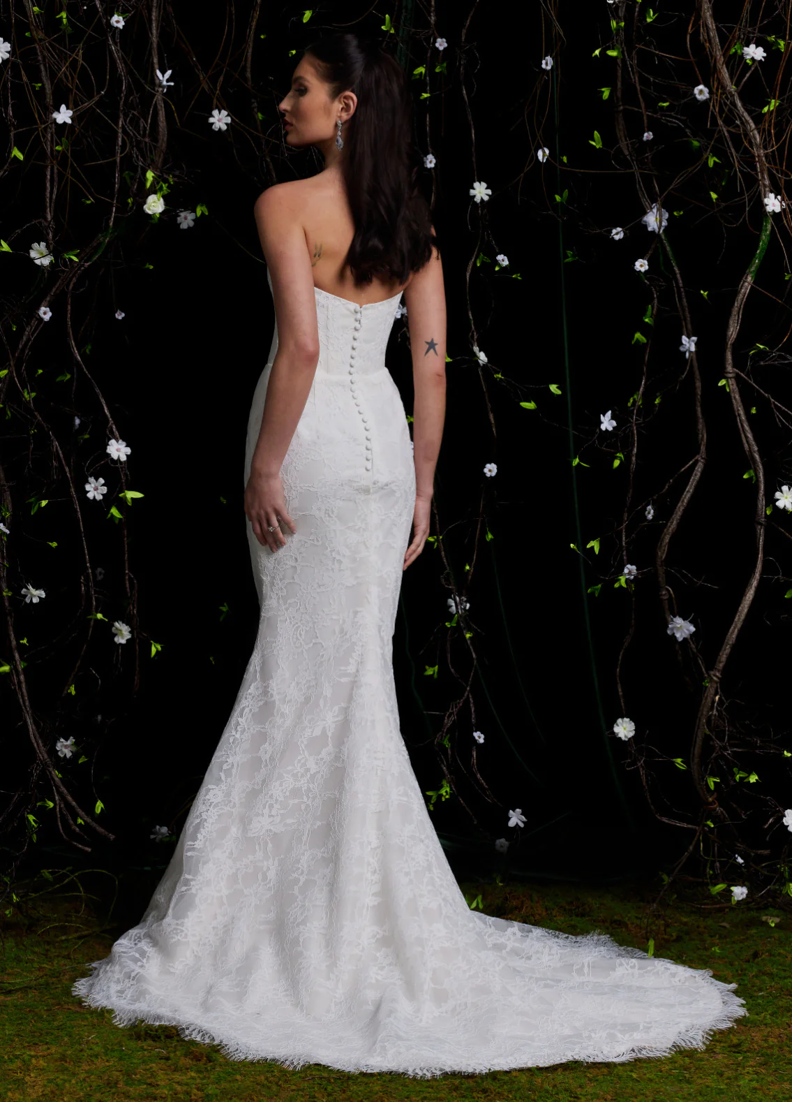 Ashley & Justin: Gloria - 12061D - Image 2