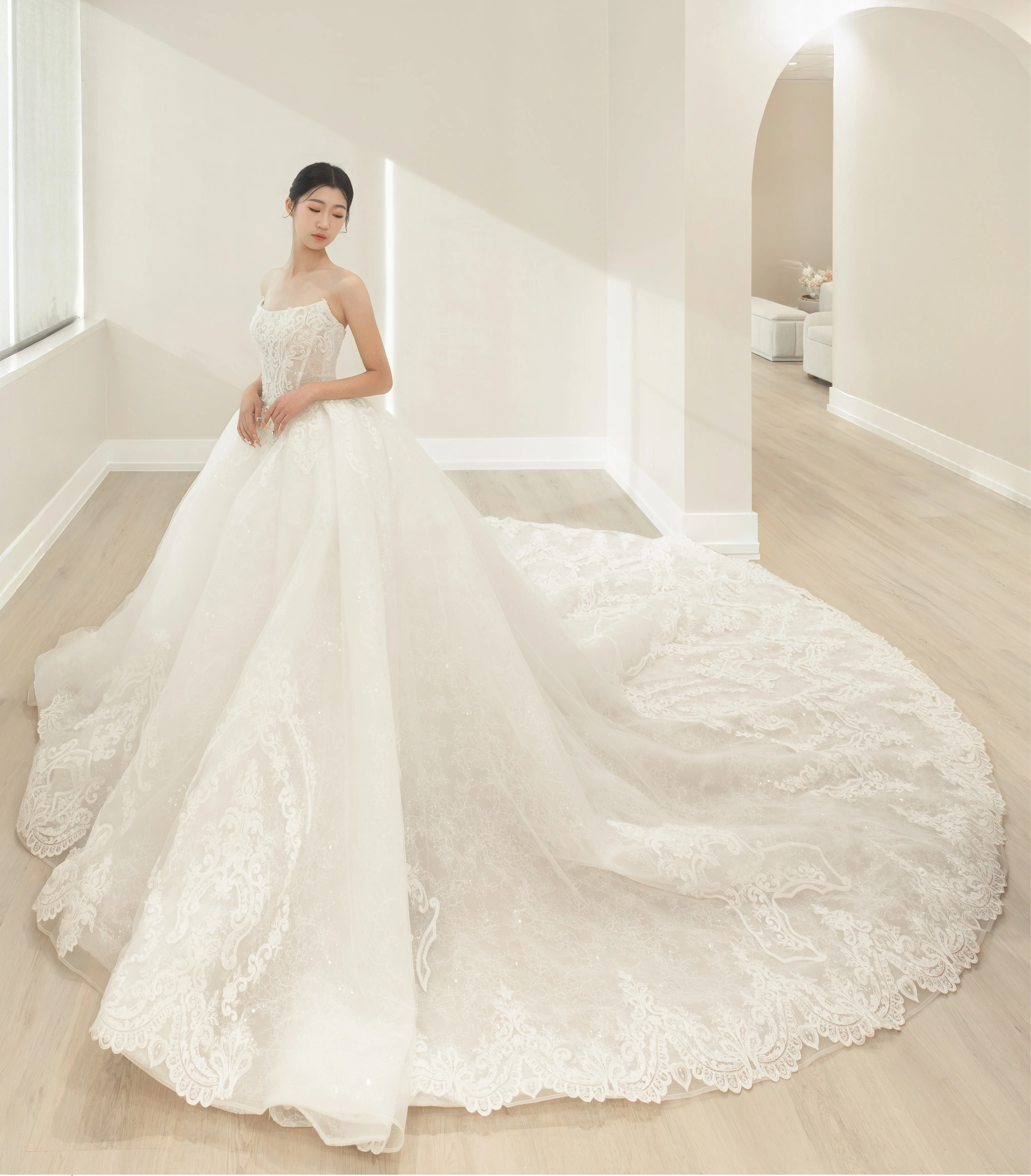 Magnolia Couture: Dahlia - Image 3
