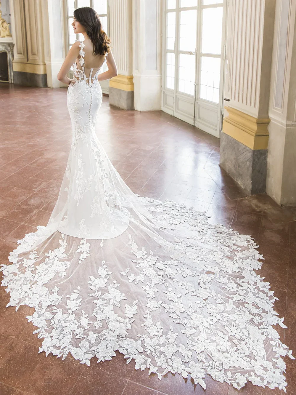 Enzoani: Tamara - Image 4