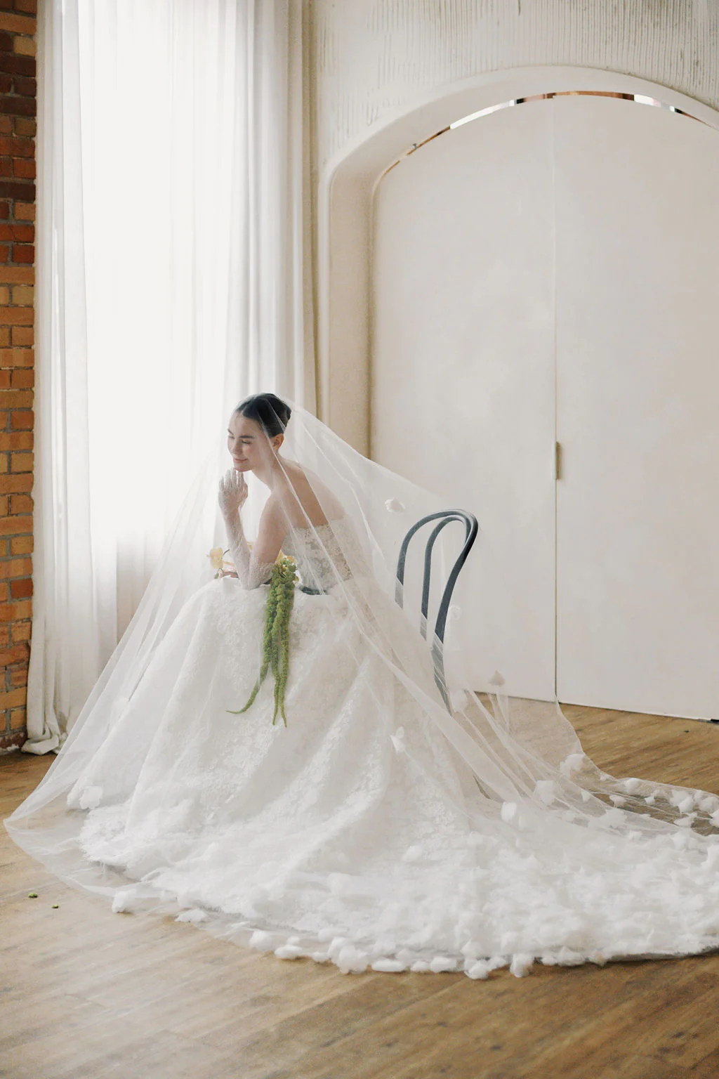 Magnolia: FloralV (Veil Only)