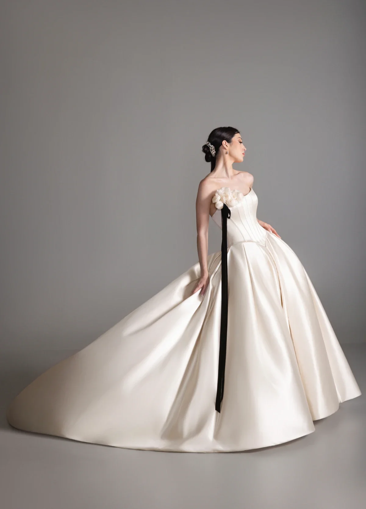 Lazaro Bridal: Behati
