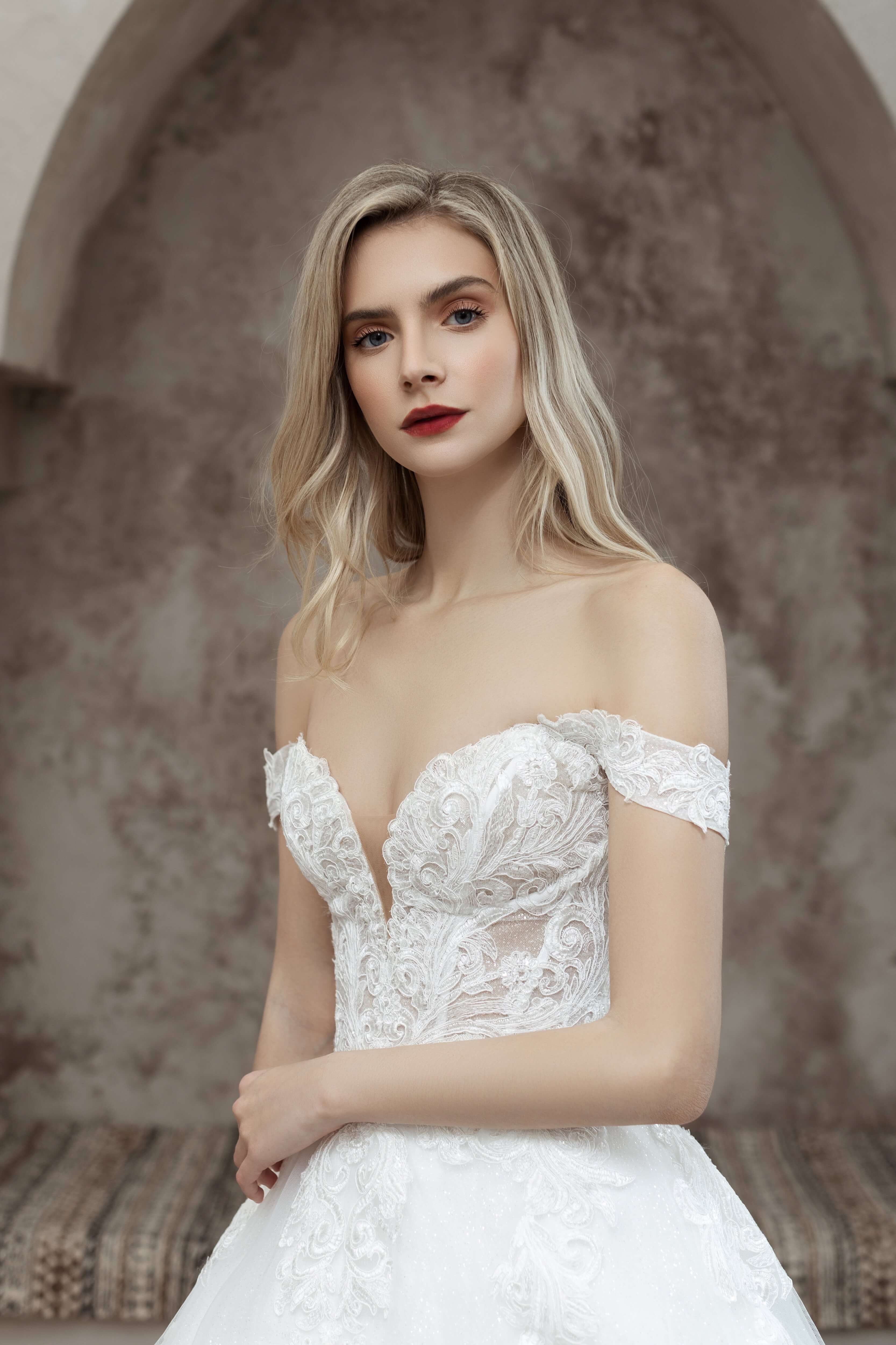 Magnolia White: Amaryllis - Image 4