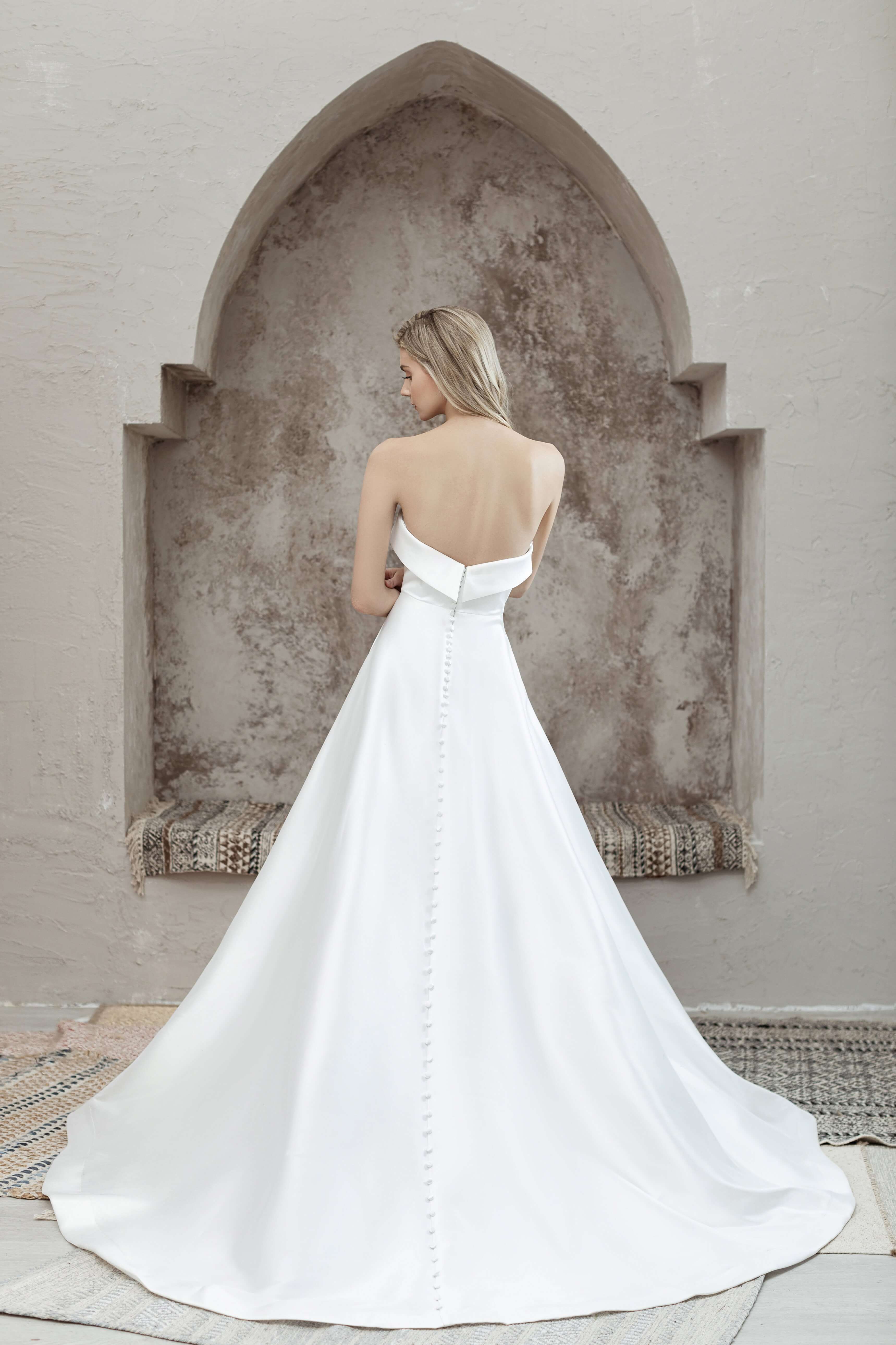 Magnolia White: Anemone - Image 3