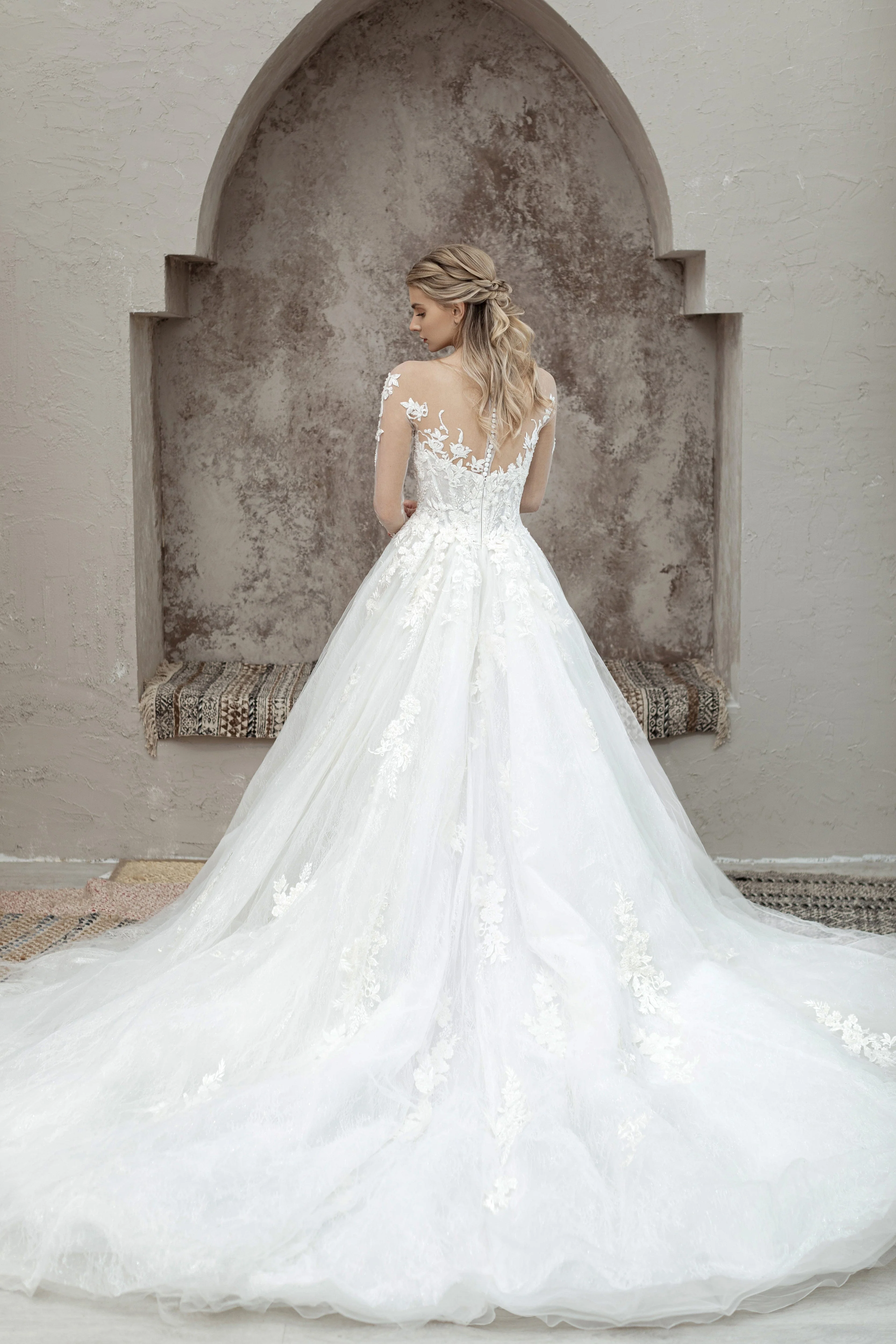Magnolia Couture: Gladiolus - Image 2