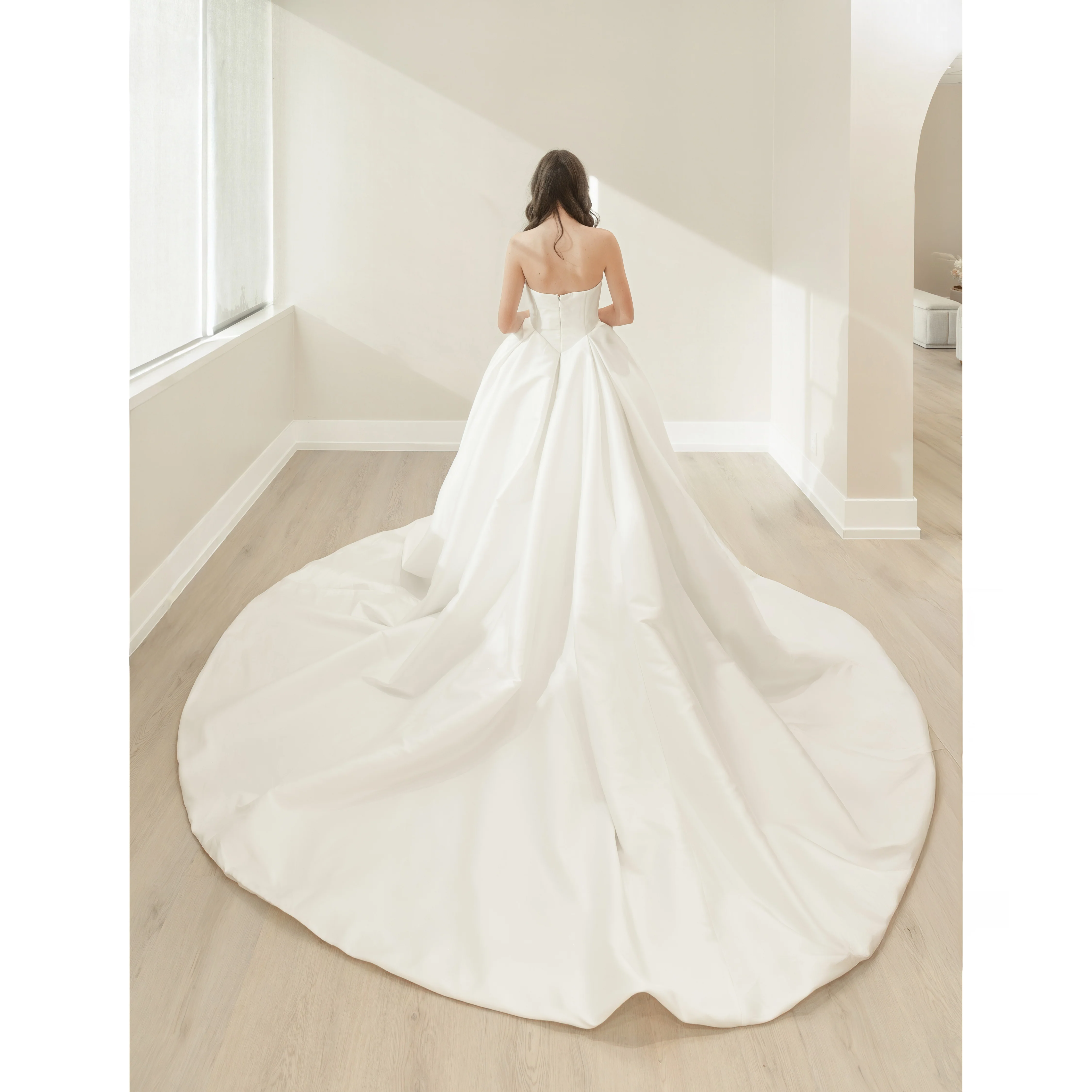 Magnolia: Snowdrop - Image 2