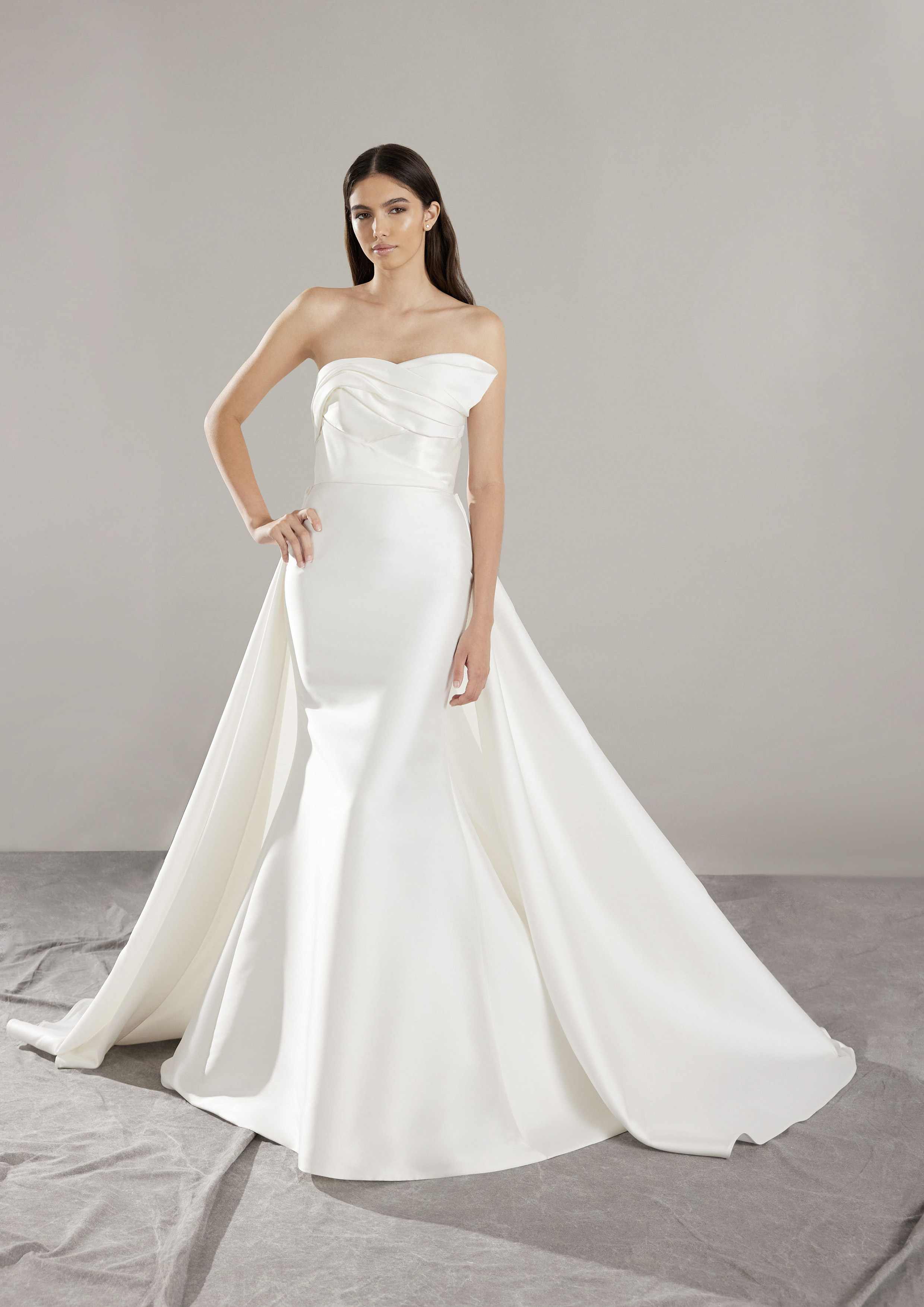 Pronovias: Arya
