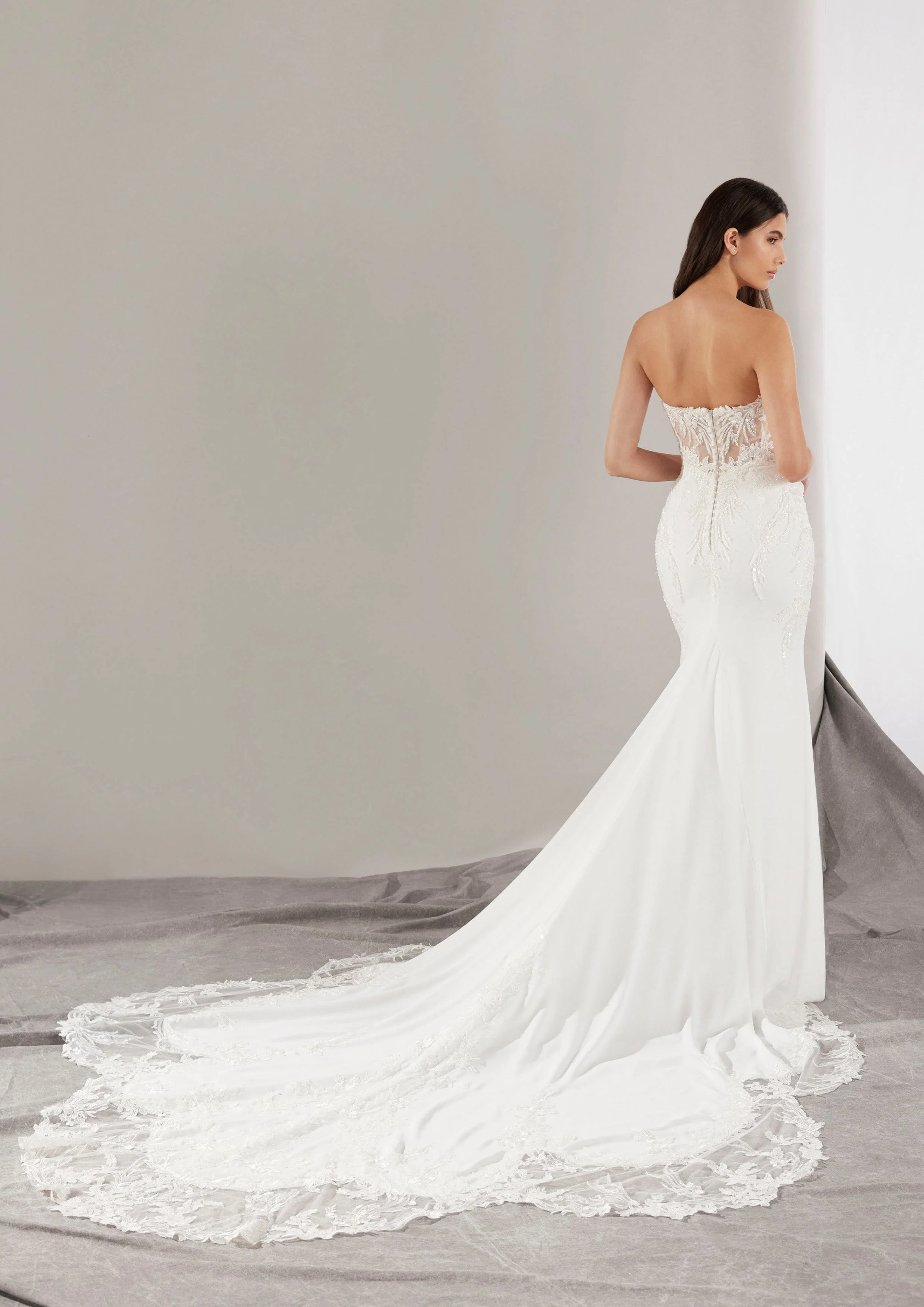 Pronovias: Bale - Image 2