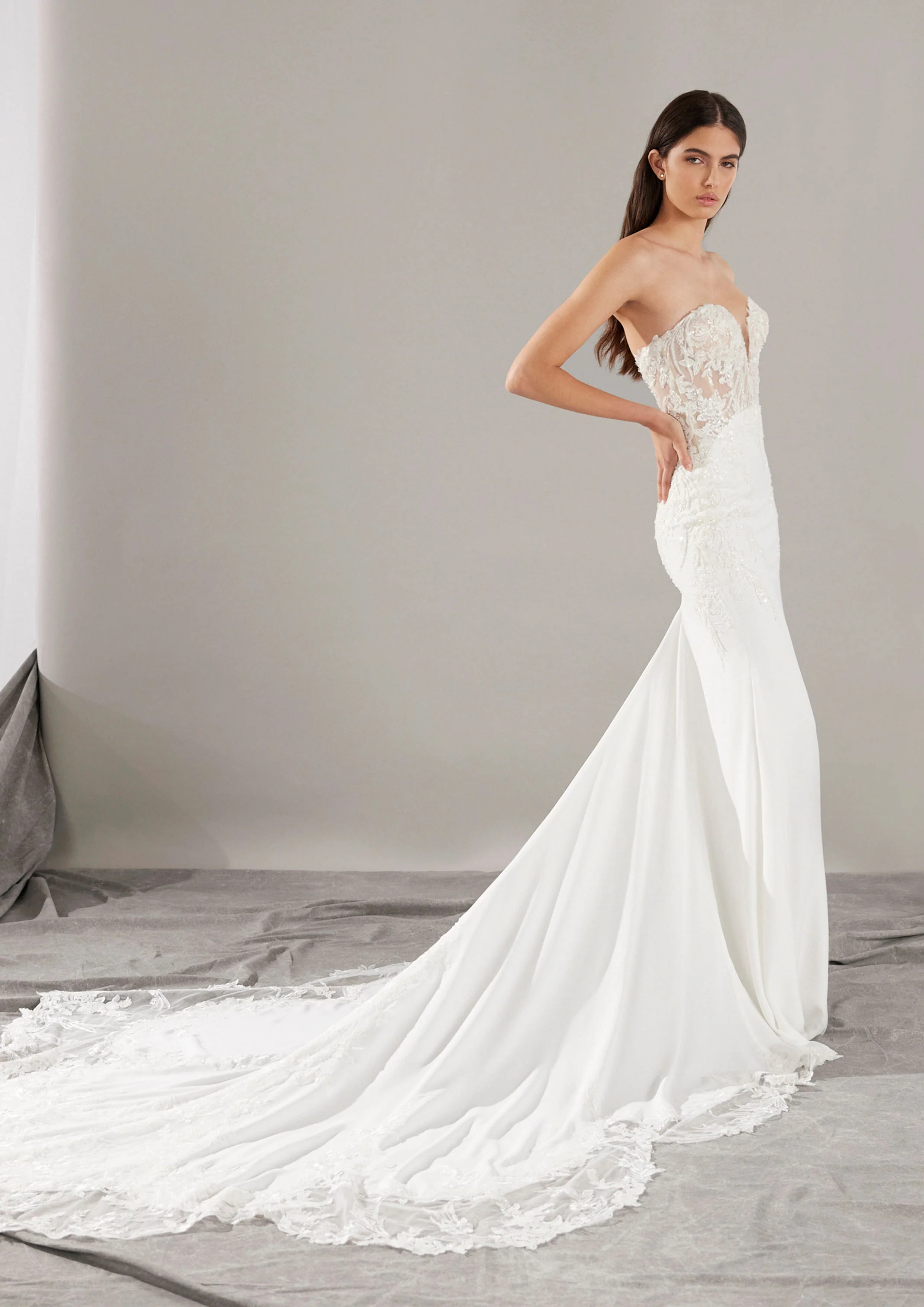 Pronovias: Bale - Image 3