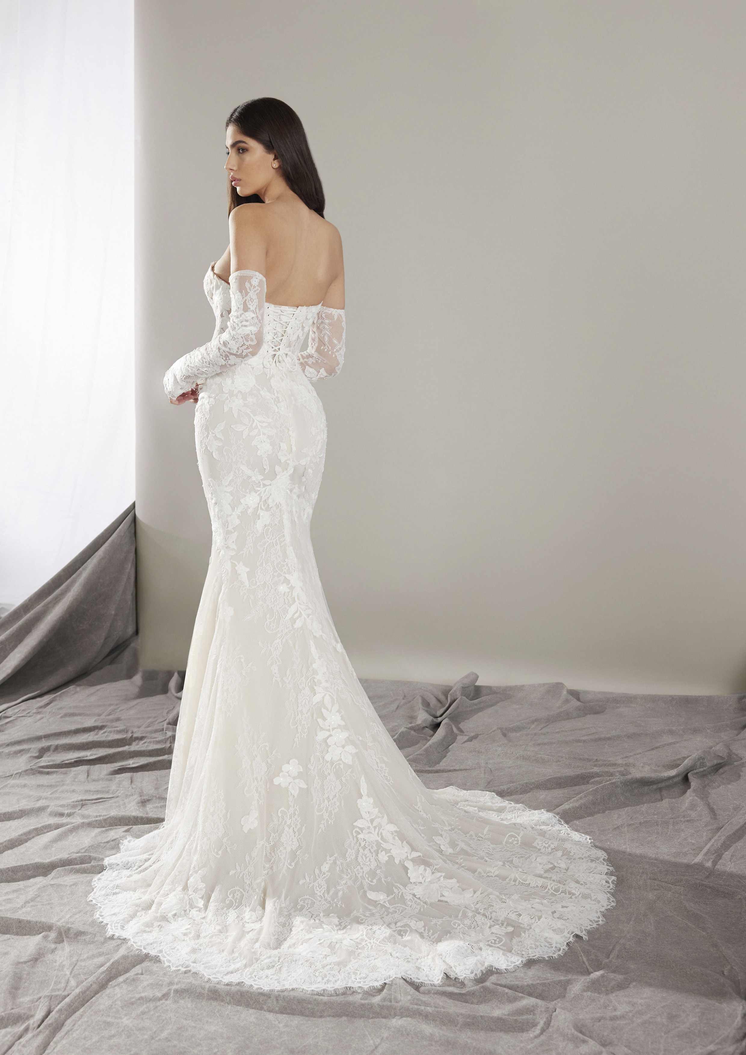 Pronovias: Hart - Image 2