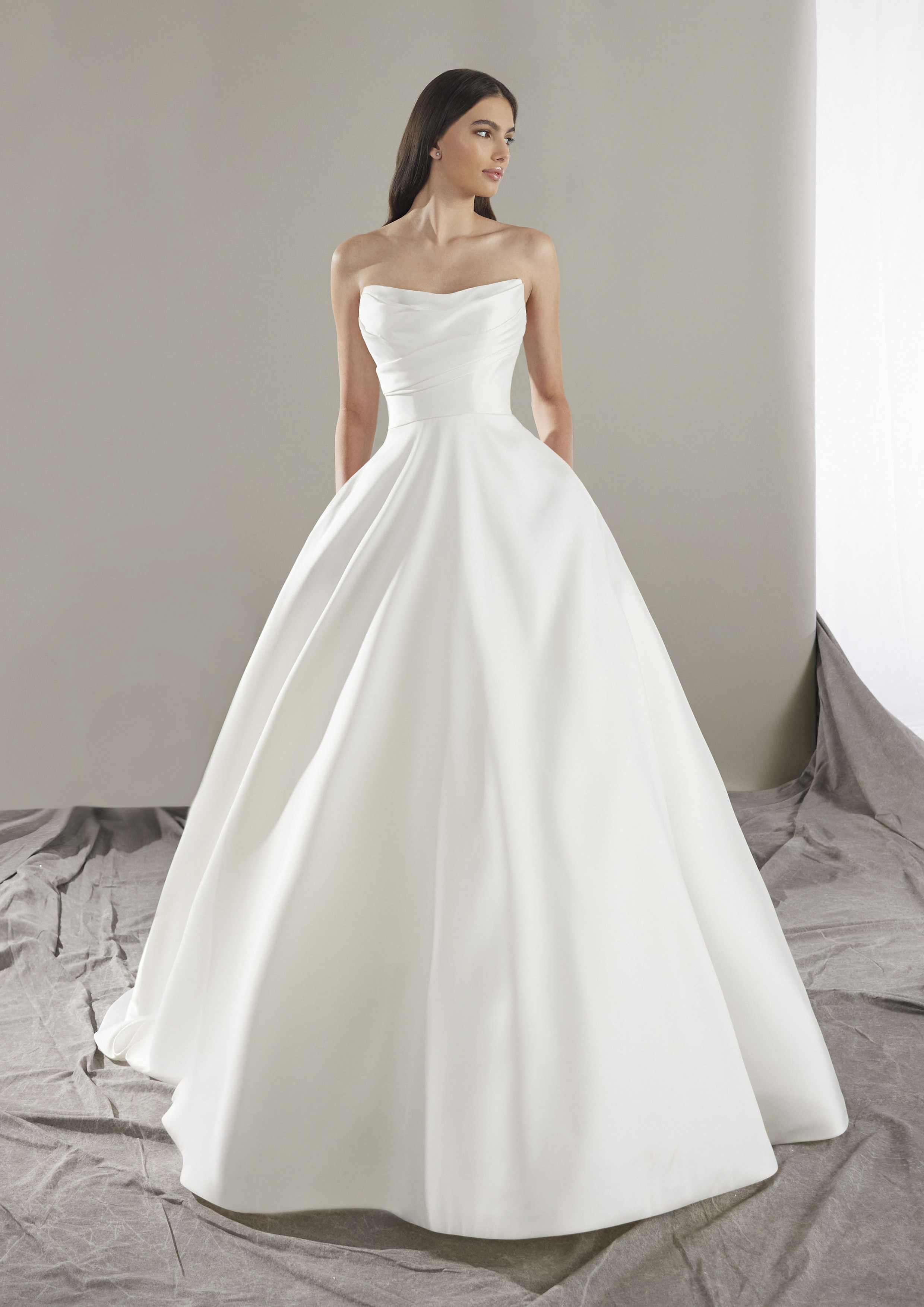 Pronovias: Keoni