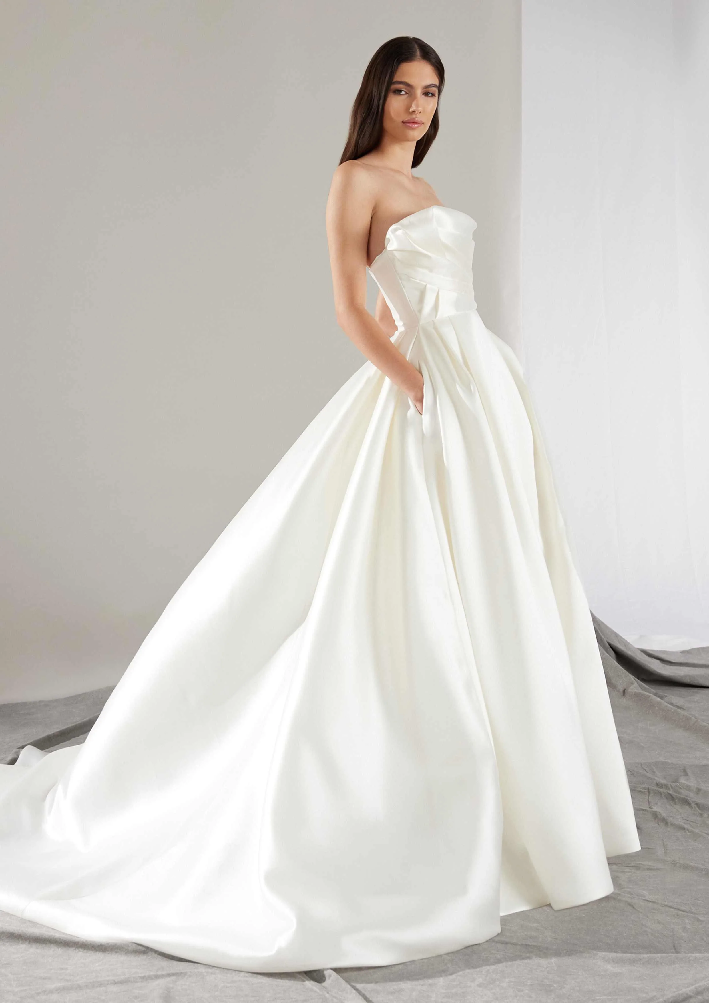 Pronovias: Khloe - Image 2