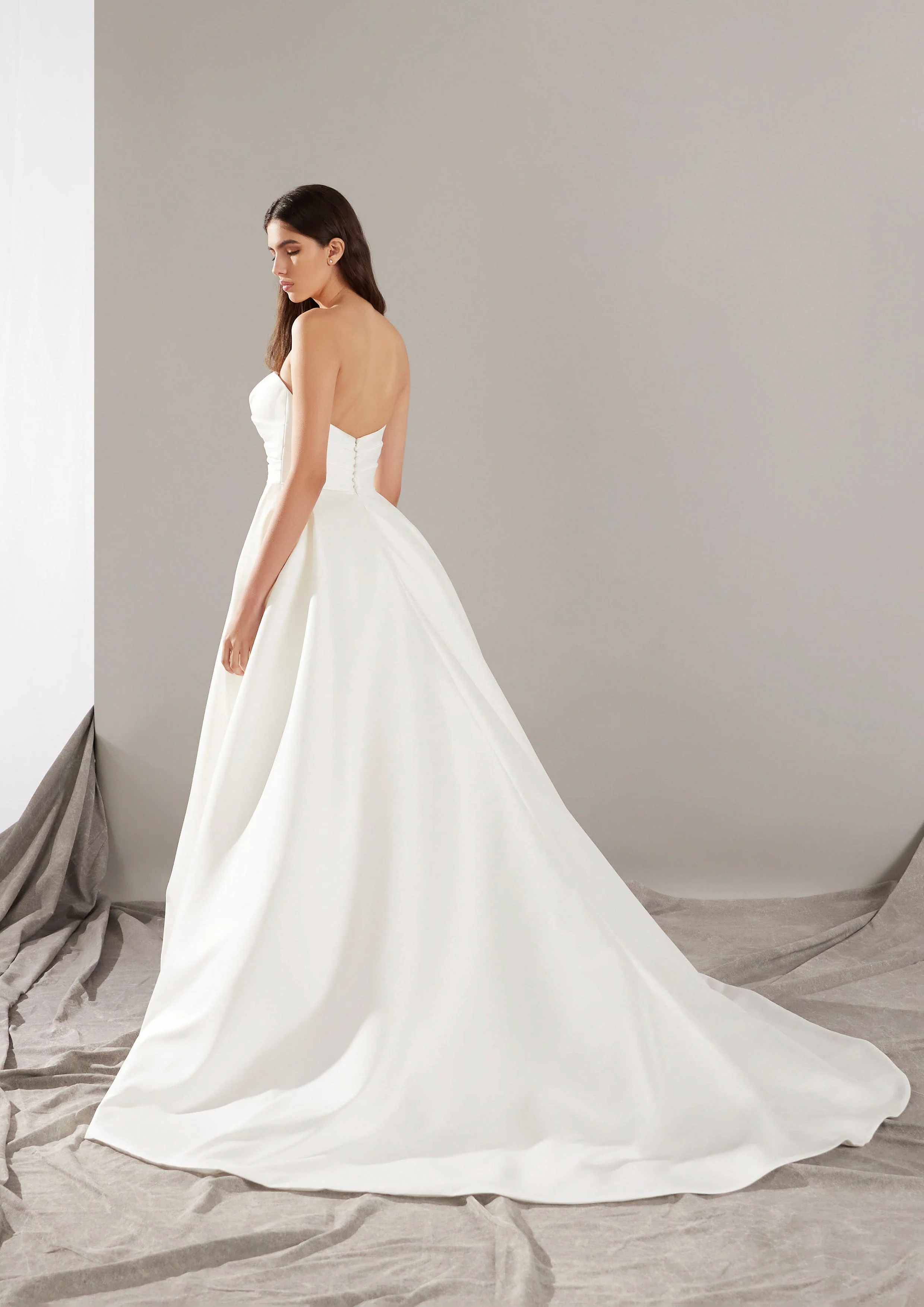 Pronovias: Onary - Image 2