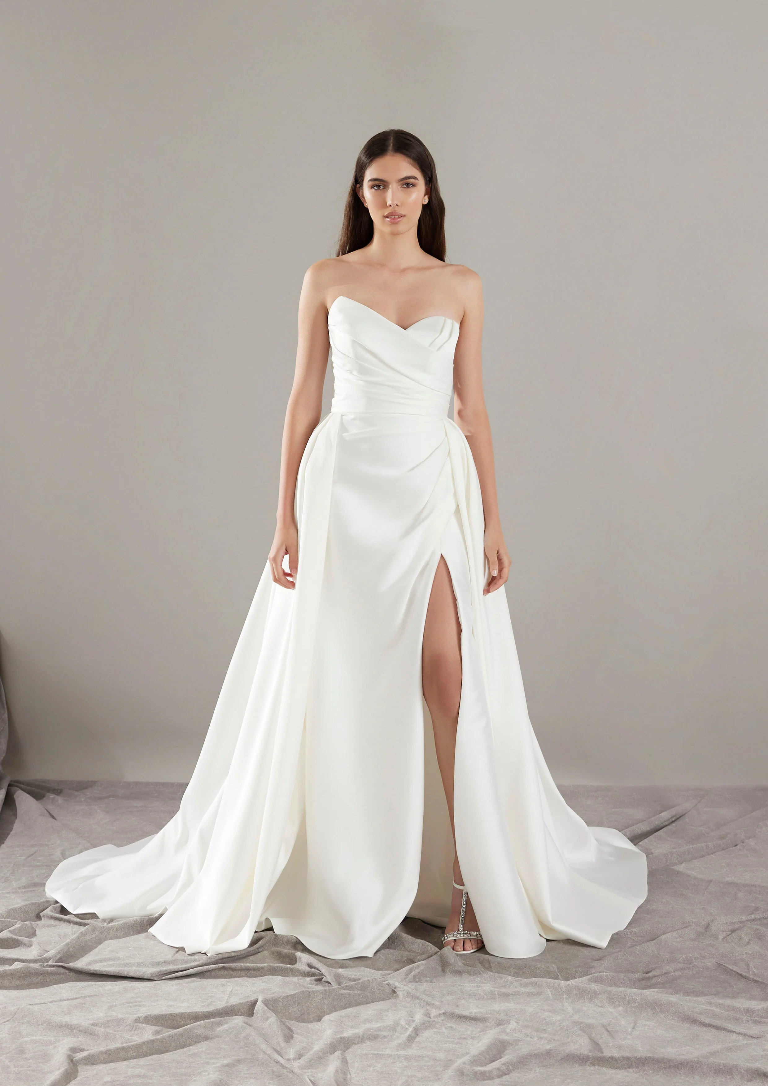 Pronovias: Onary - Image 4