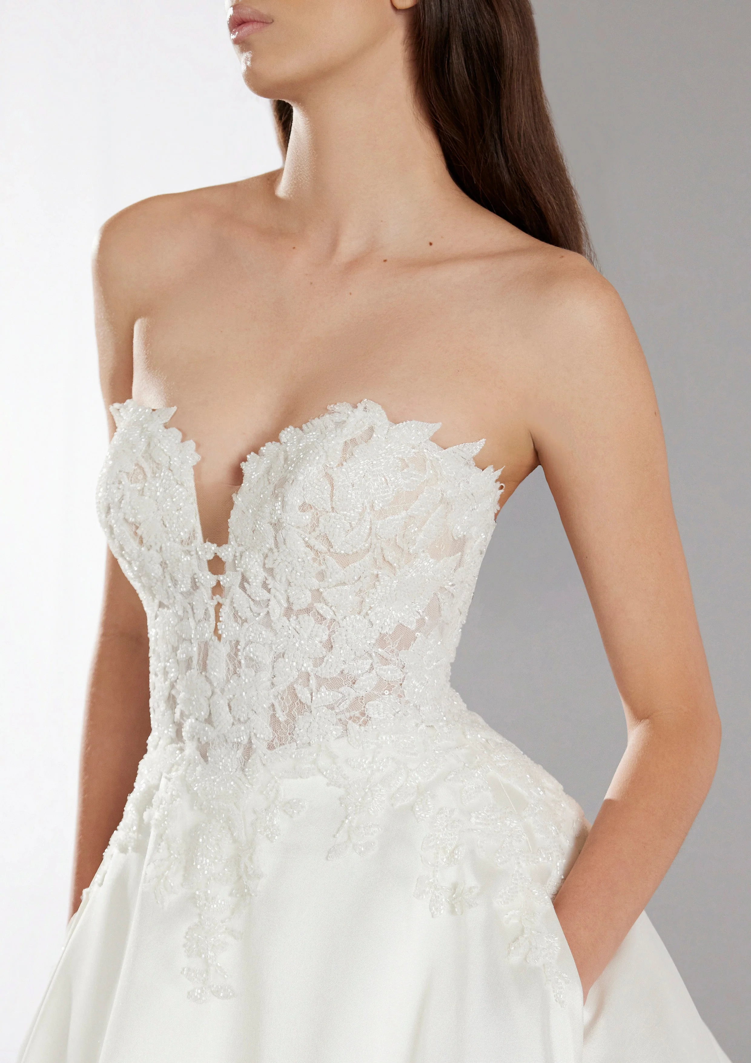 Pronovias: Once - Image 4