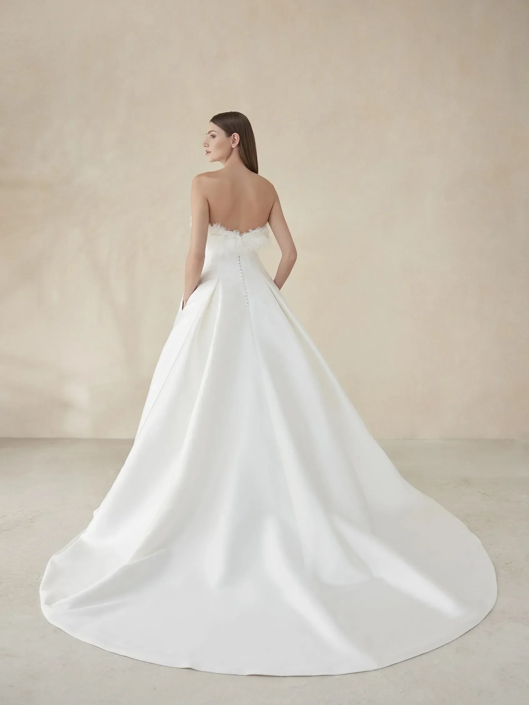 Pronovias: Pacific - Image 2