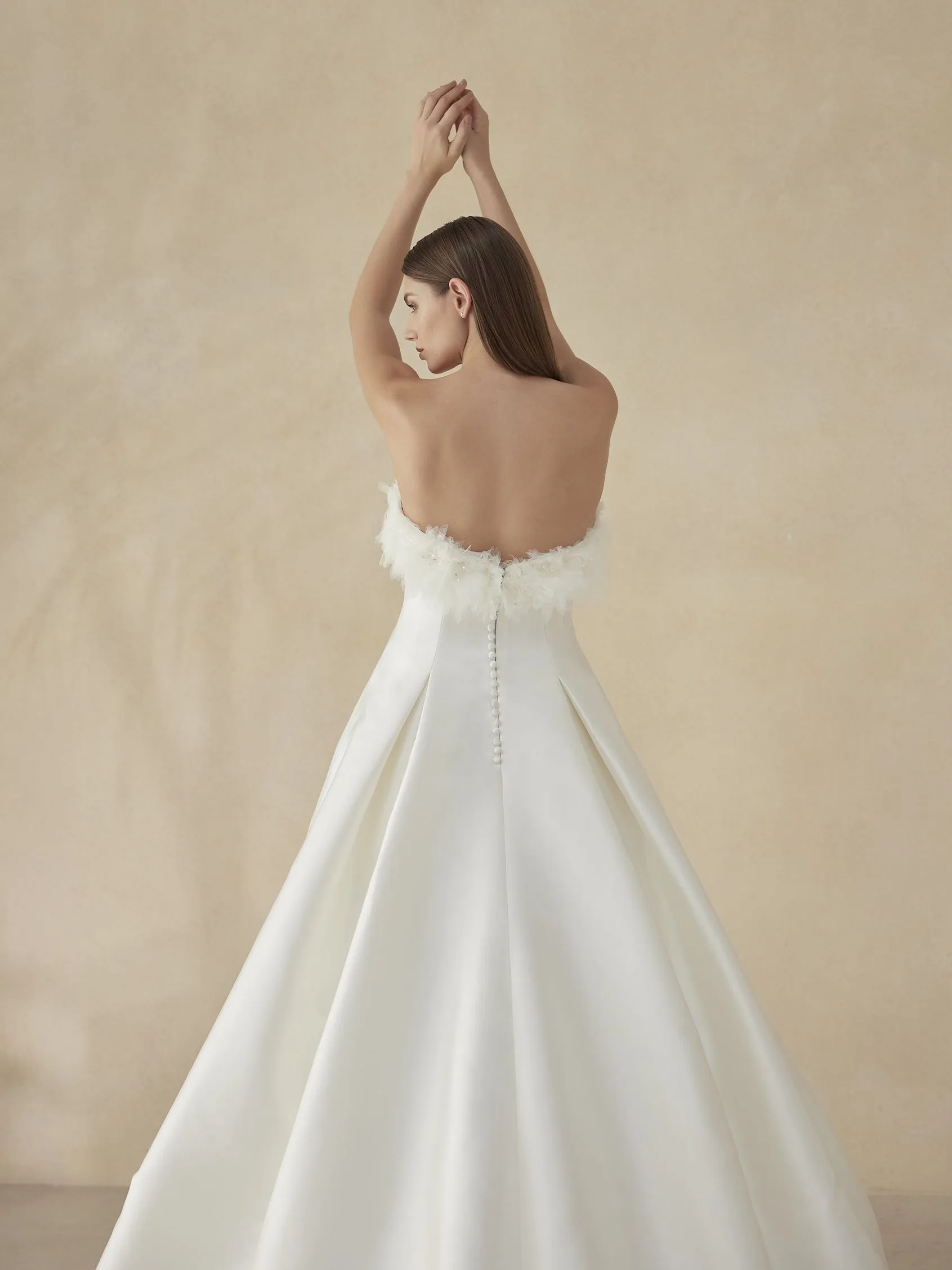 Pronovias: Pacific - Image 4