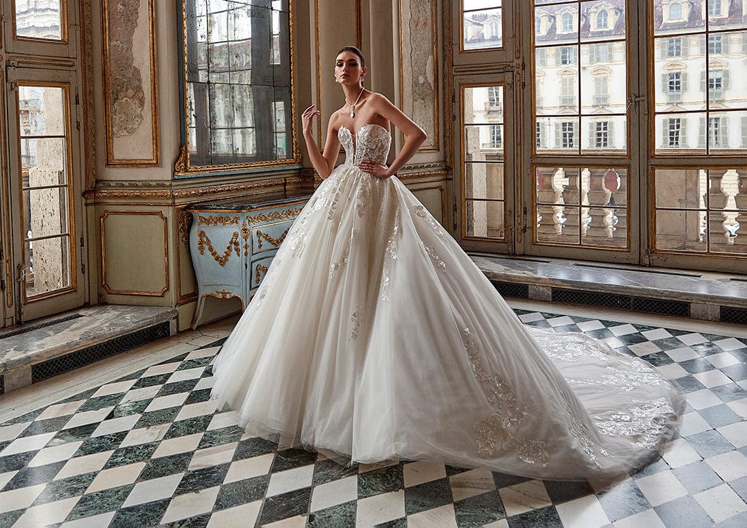 Pronovias Privee: Ammolite - Image 4