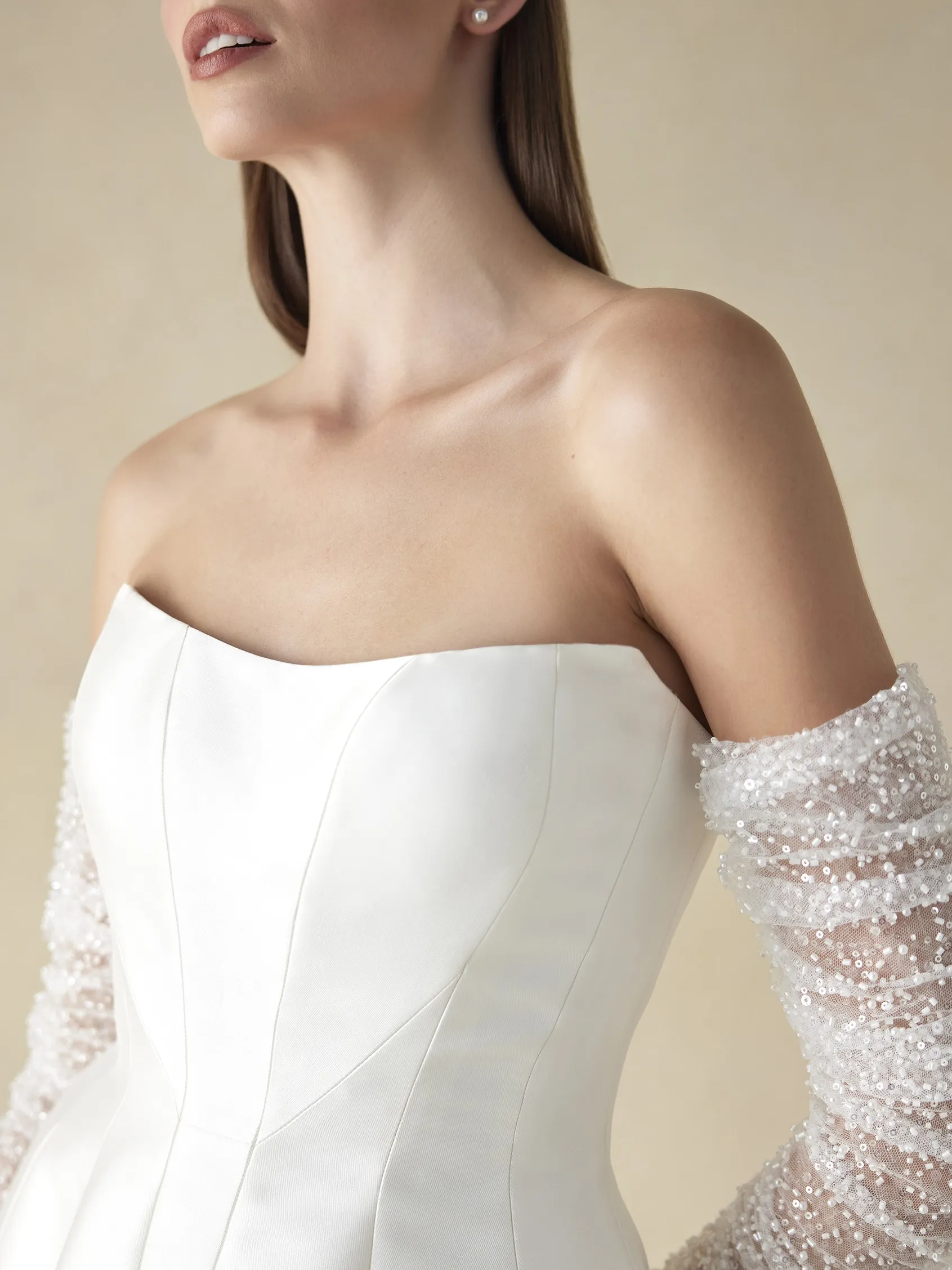 Pronovias: Sting - Image 3