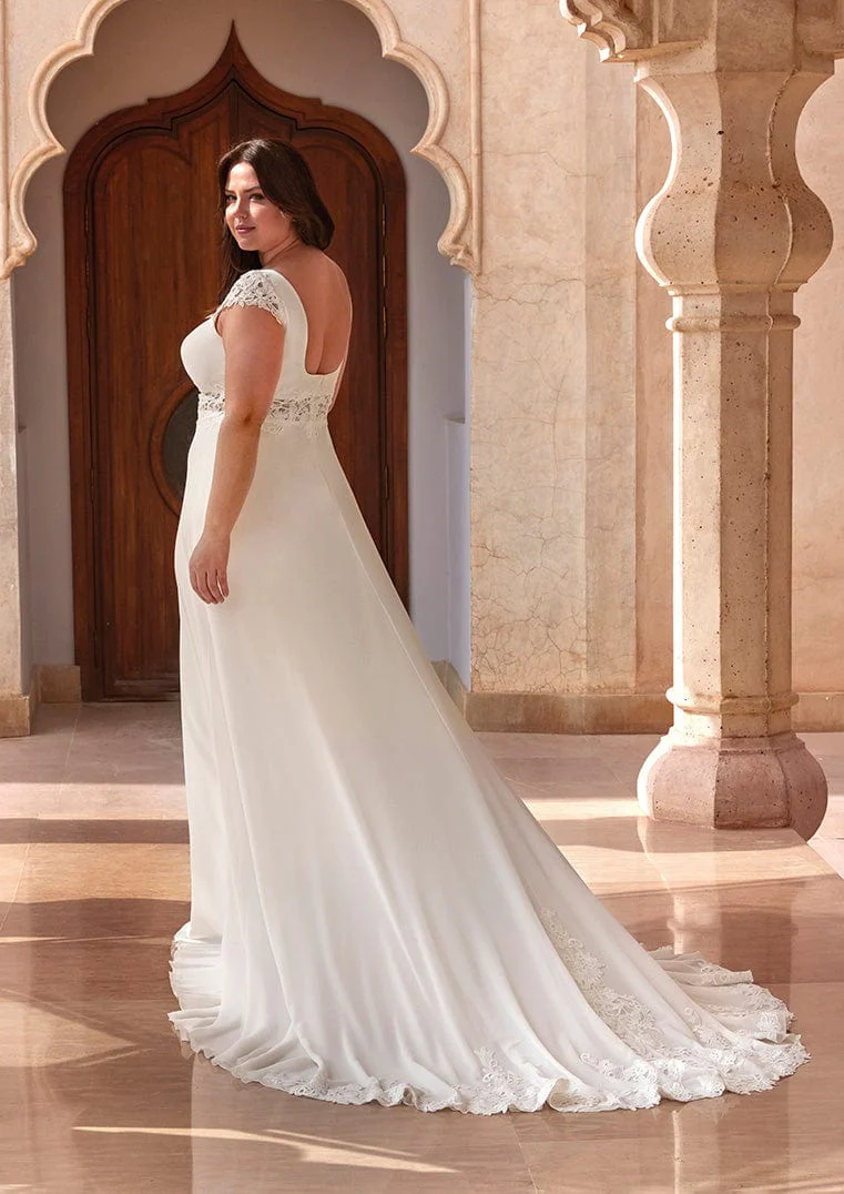 Pronovias: Lolland - Image 7