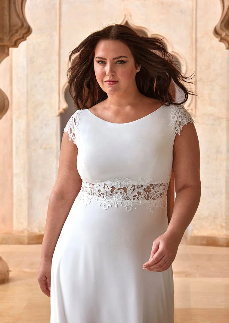 Pronovias: Lolland - Image 8