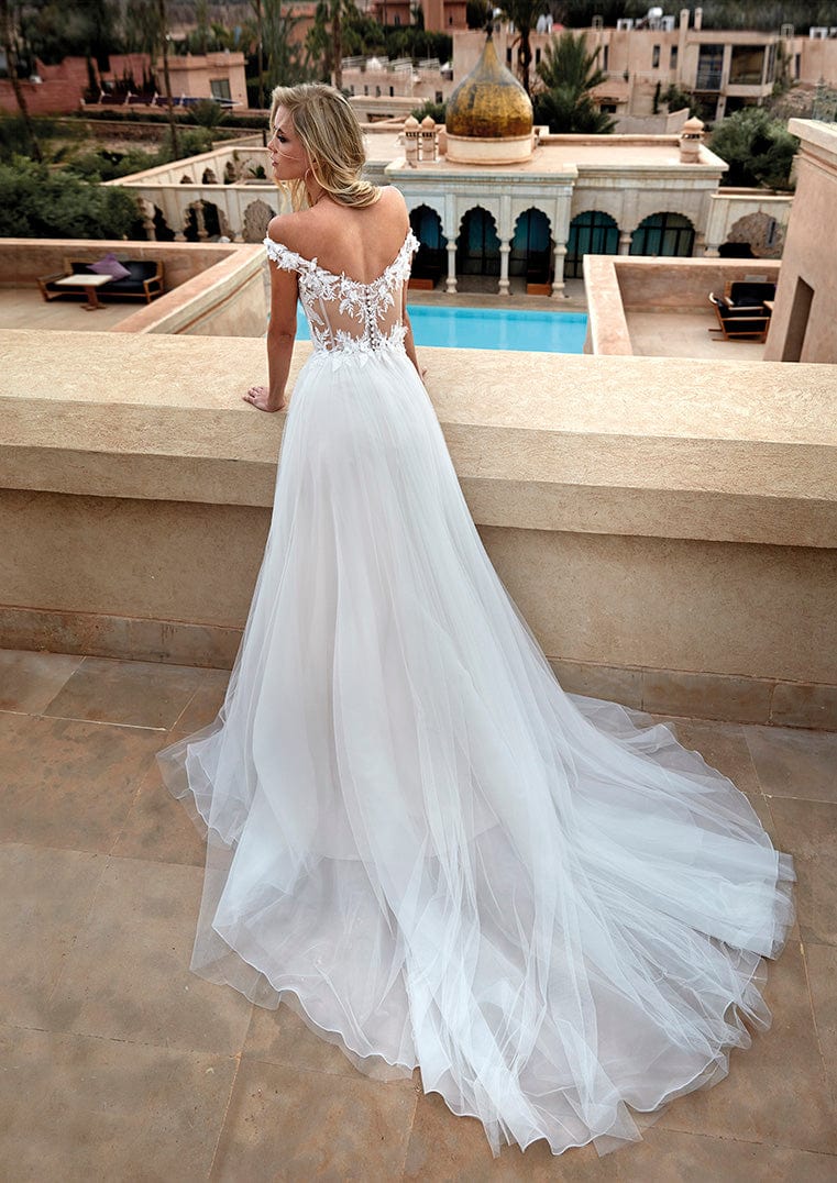 Pronovias: Chiloe - Image 2