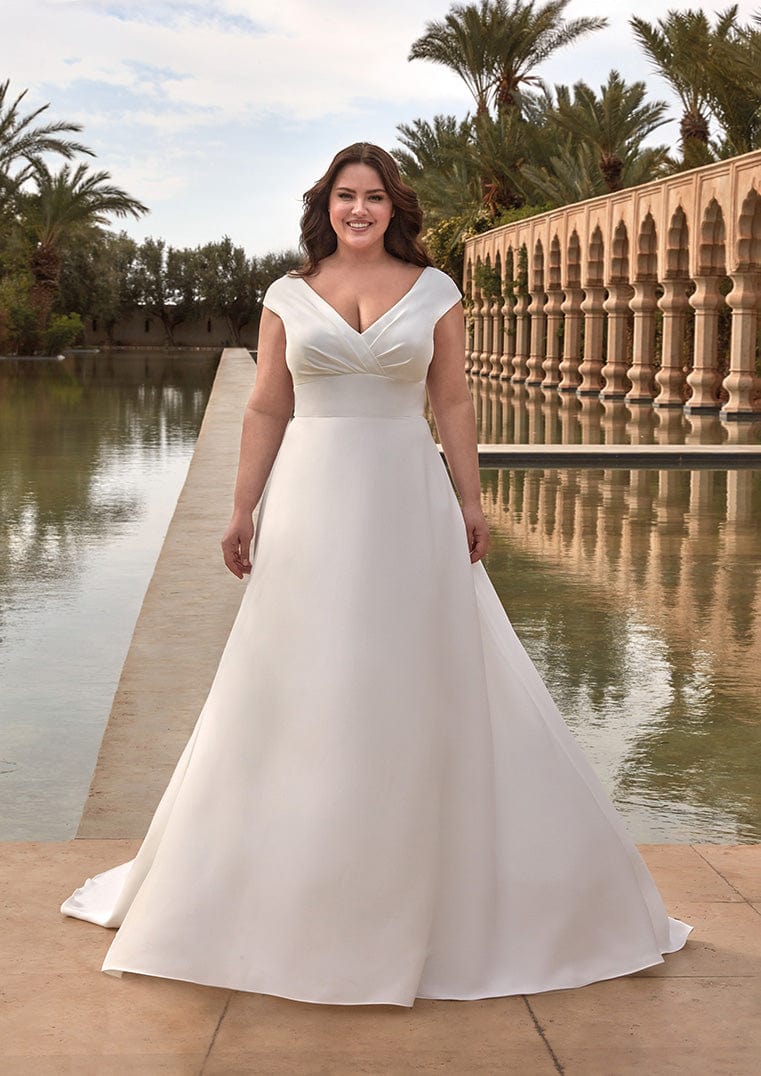 Pronovias: Leyte - Image 4