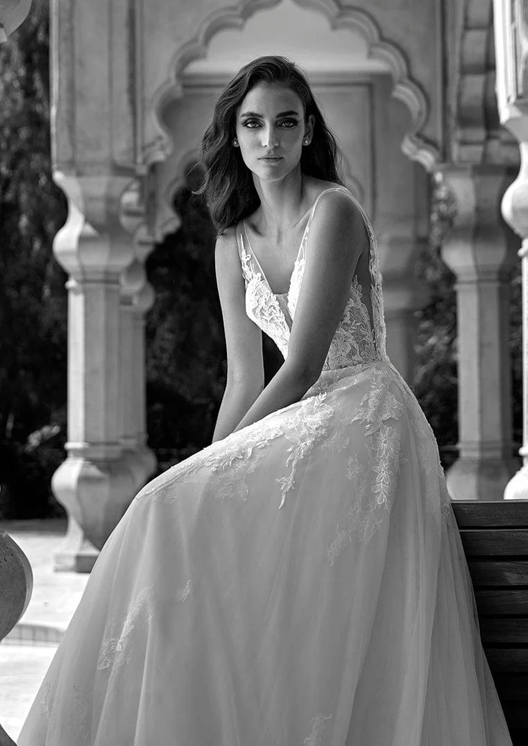 Pronovias: Vesuvius - Image 3