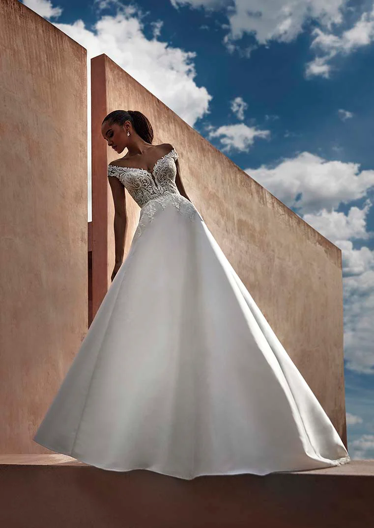 Pronovias: Rosewood