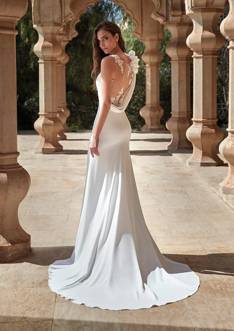 Pronovias: Flores - Image 2