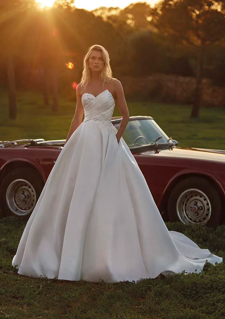 Pronovias: Napolis
