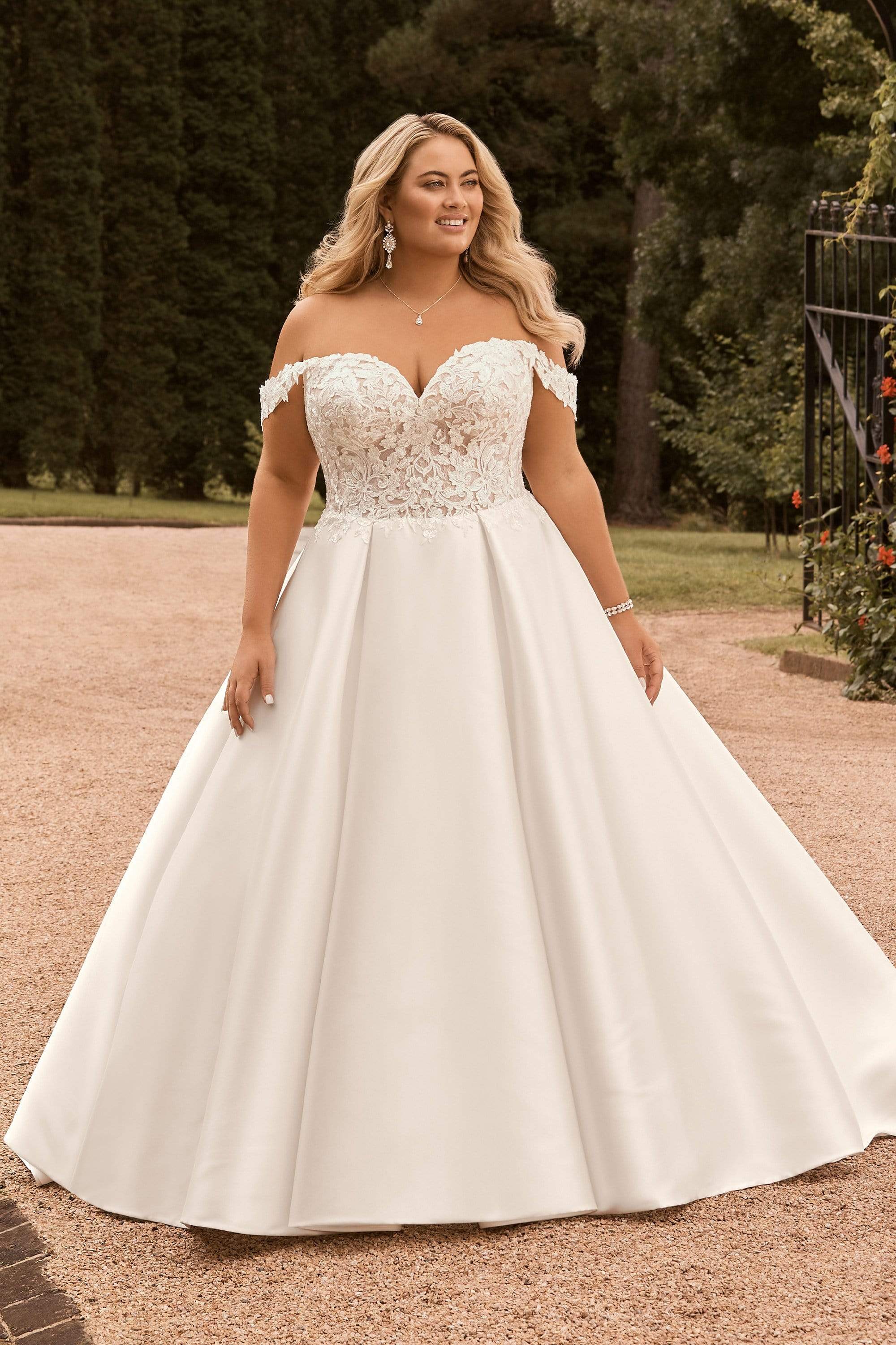 Sophia Tolli: Y22182 - Sabrina - Image 3