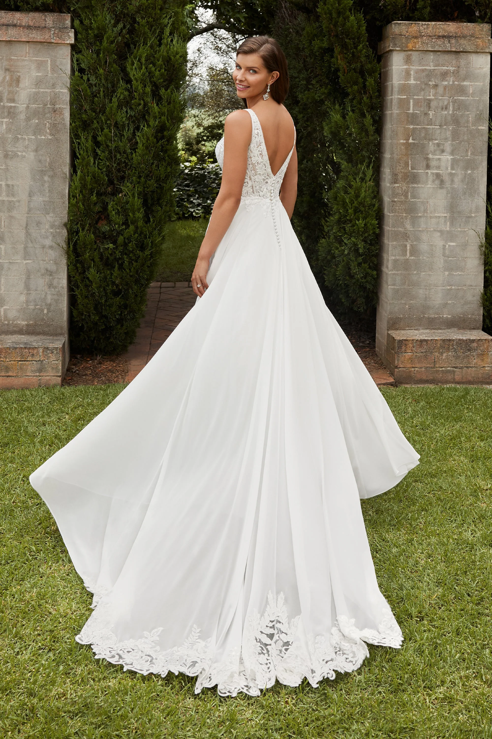 Sophia Tolli: Y22271 - Claudia - Image 5