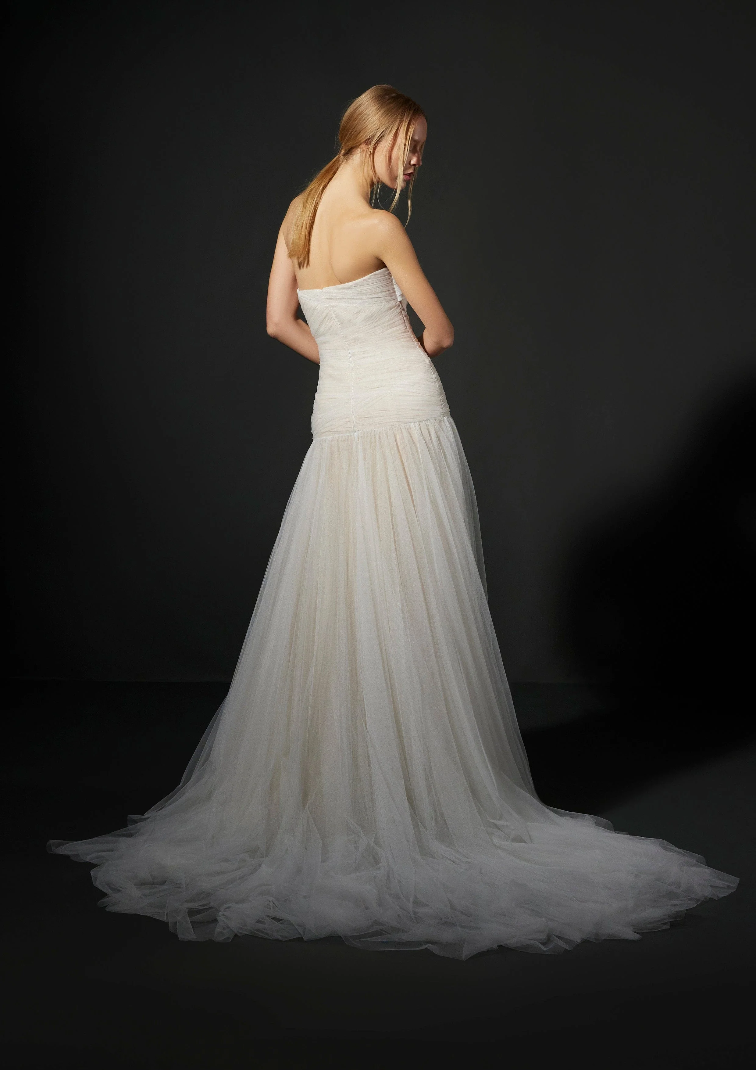 Vera Wang: Aloue - Image 2