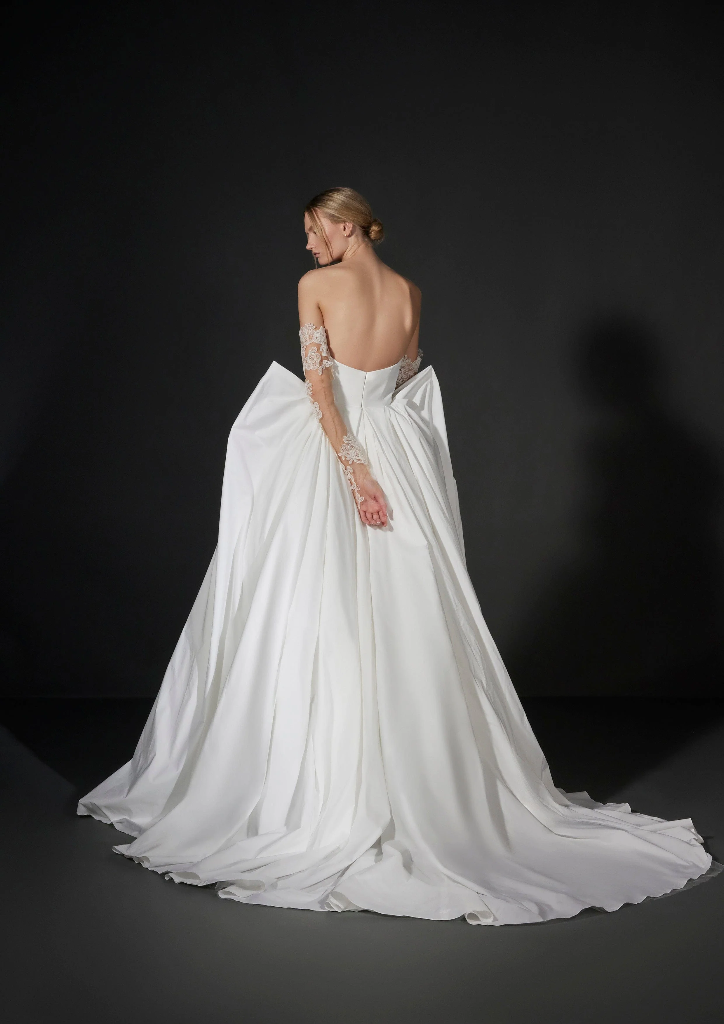 Vera Wang: Amiel - Image 2