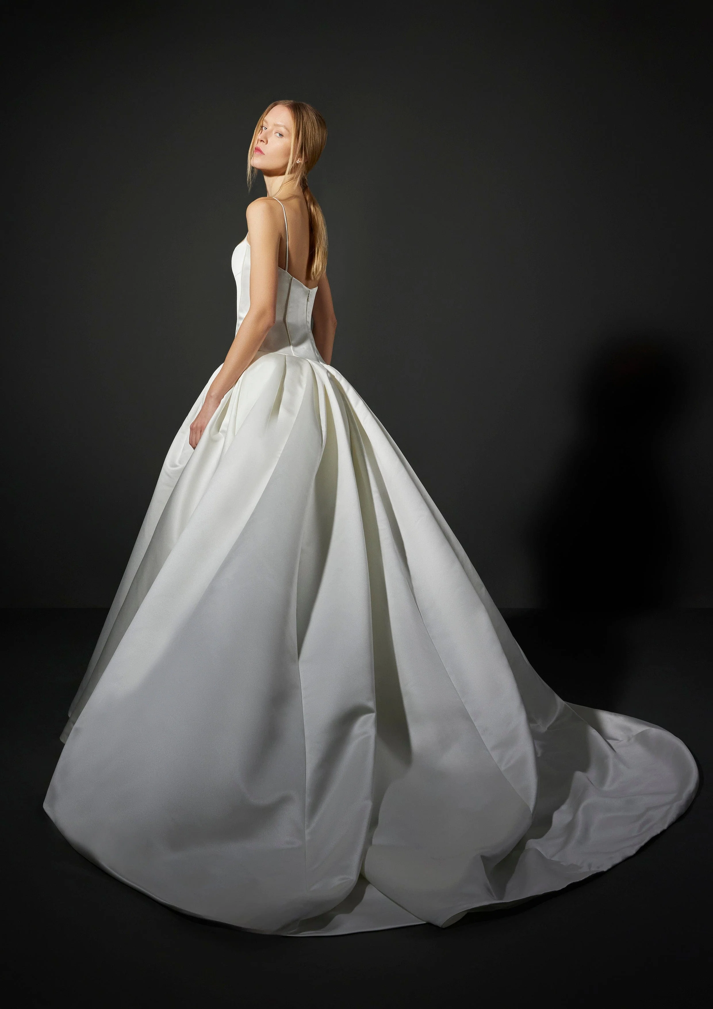 Vera Wang: Axelle - Image 2