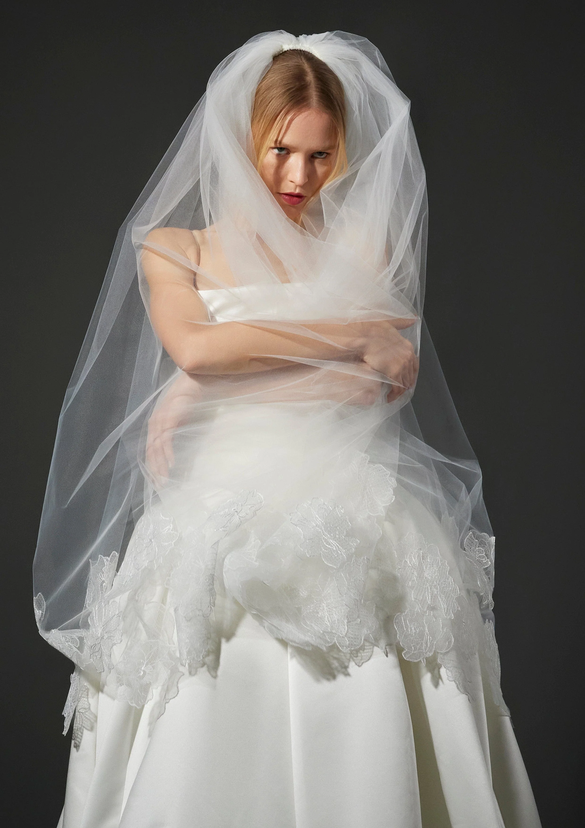 Vera Wang: Axelle - Image 4