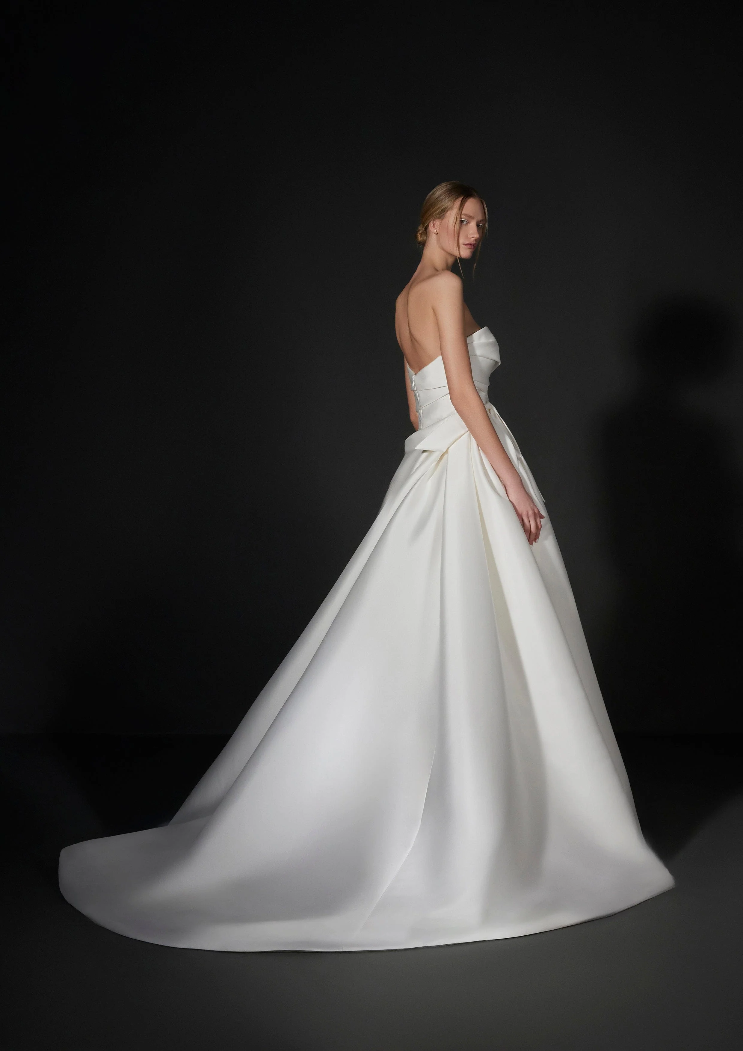 Vera Wang: Jadeau - Image 2