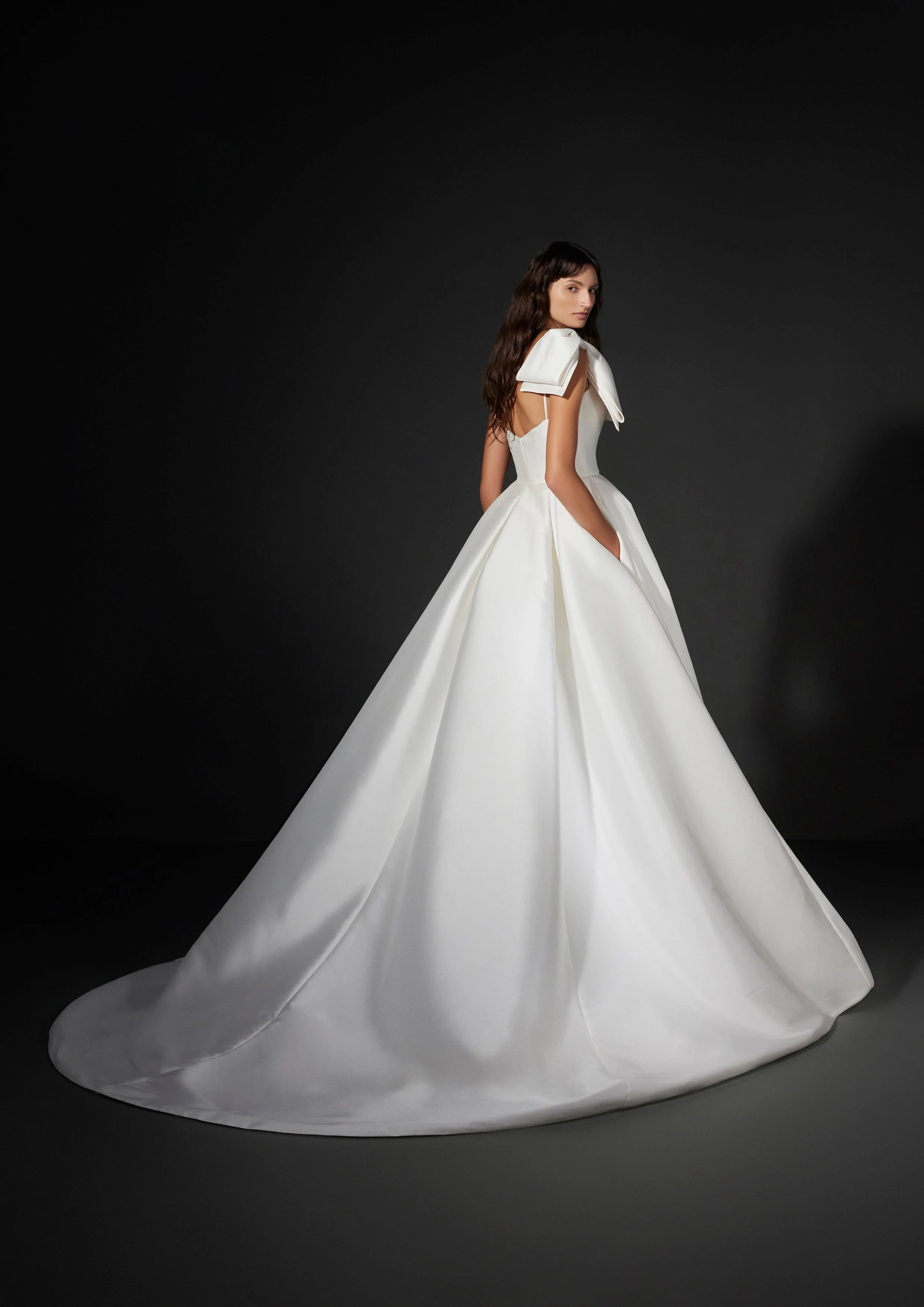 Vera Wang: Mira - Image 2