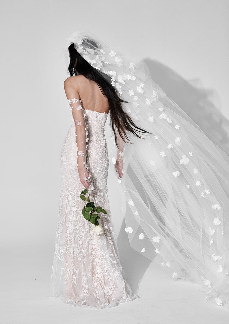 Vera Wang: Mumtaz - Image 2